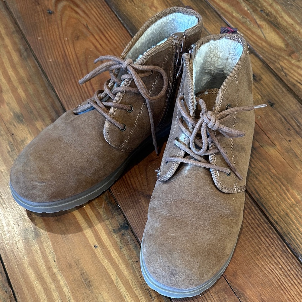 Girls Cat & Jack size 5 Brown Suede Ankle Boots
